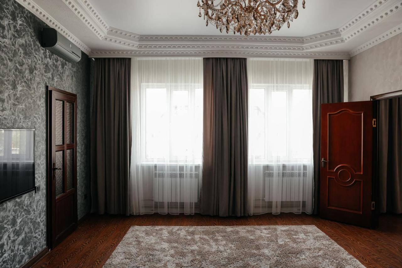 Grand Hotel Бишкек Экстерьер фото