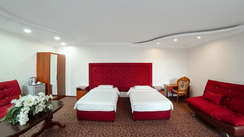 Grand Hotel Бишкек Экстерьер фото